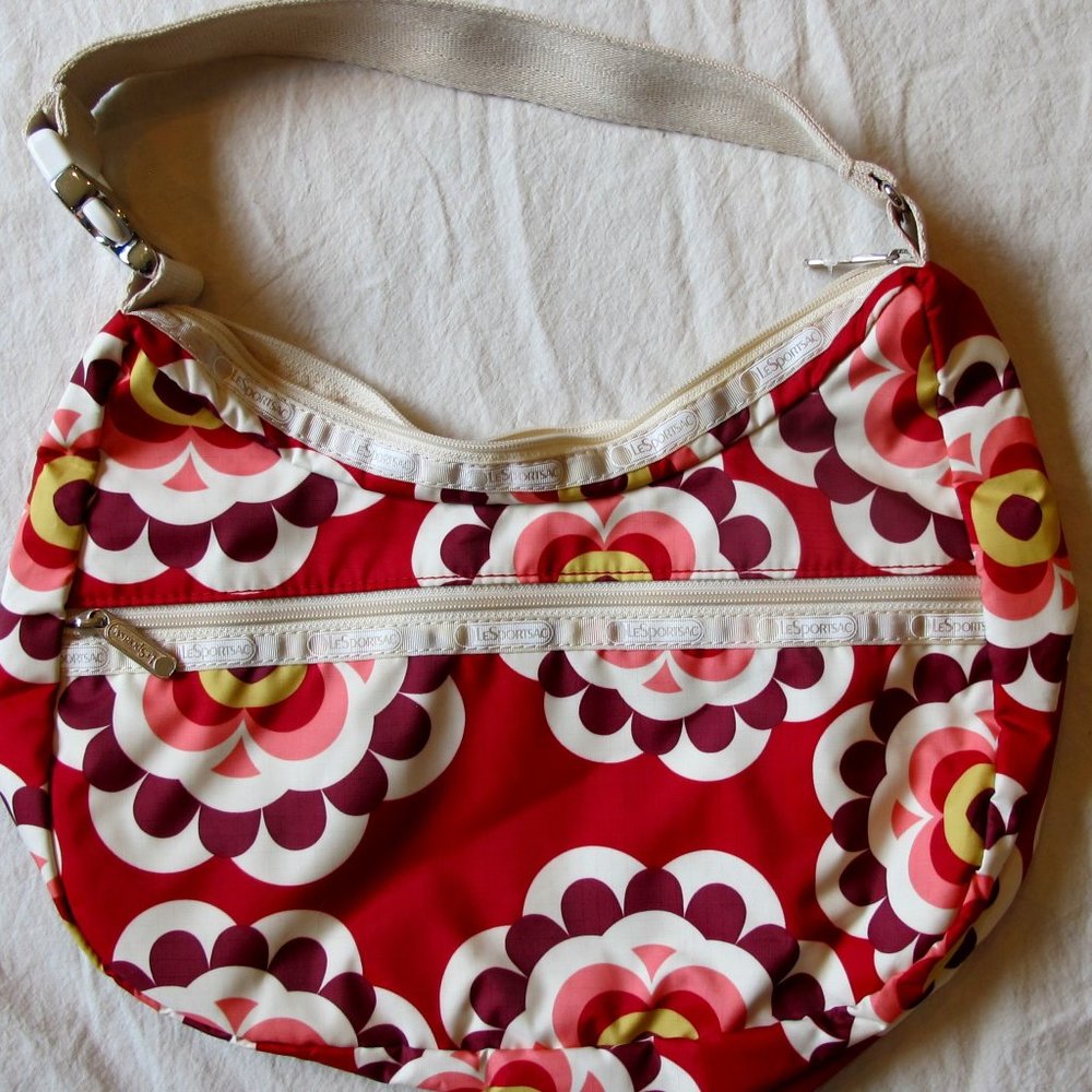EUC LeSportsac shoulder bag